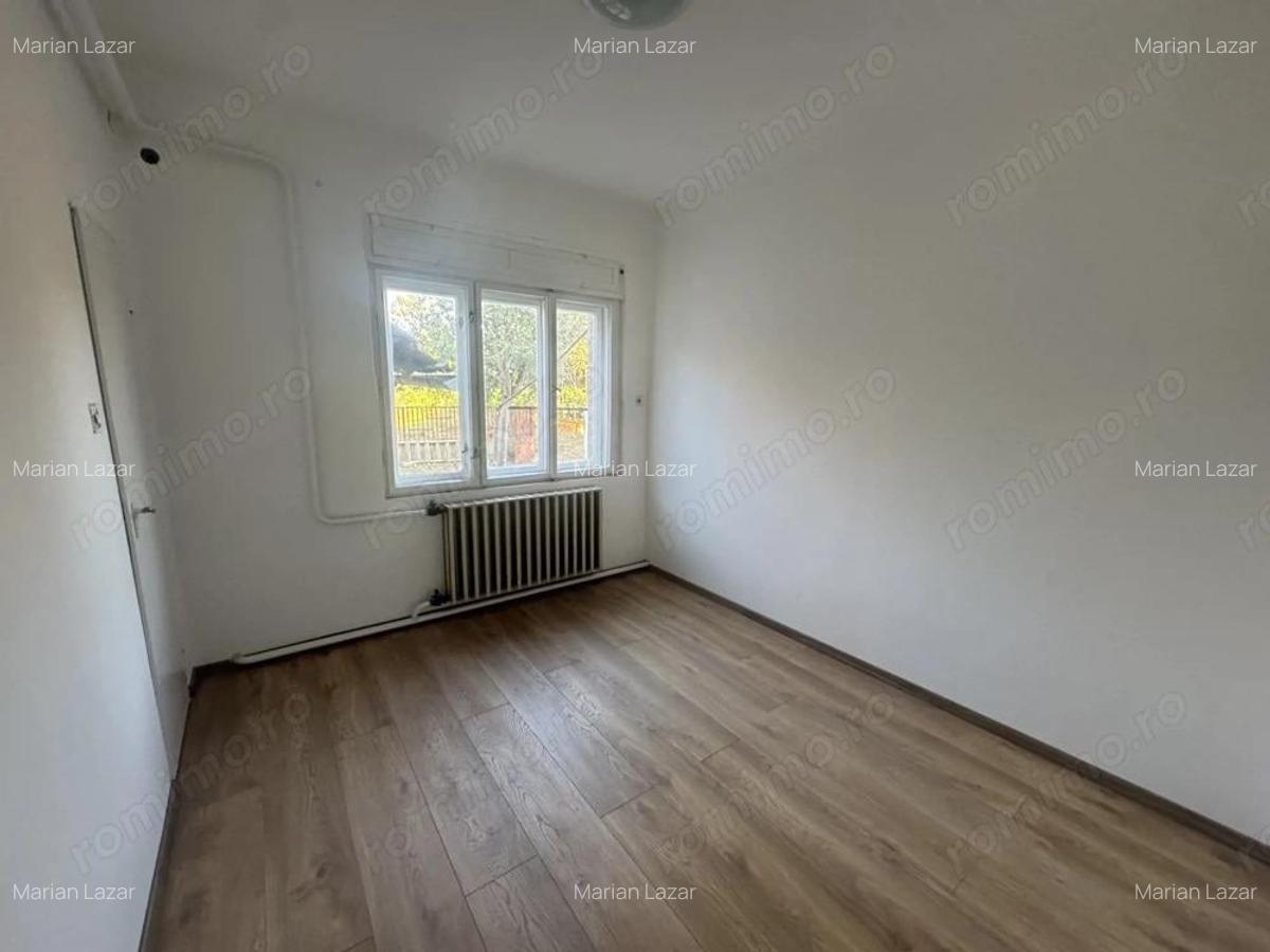 Casă cu Teren 2880 Mp în Central - 12