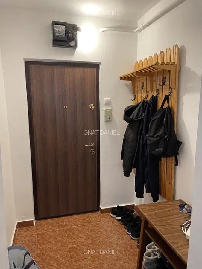 Apartament cu 2 camere, etajul 3/10, zona Podu Ros - 7