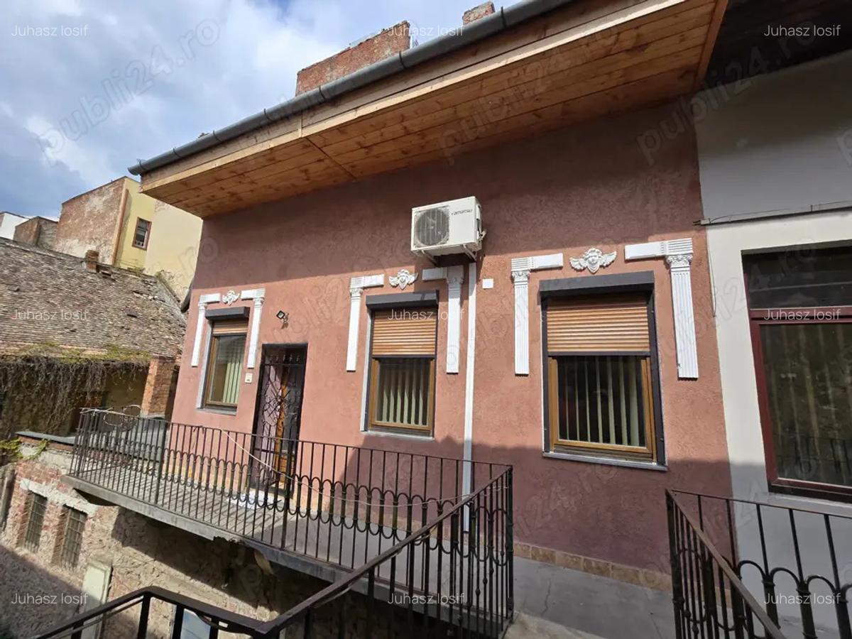 Vand apartament la casa Arad - 1