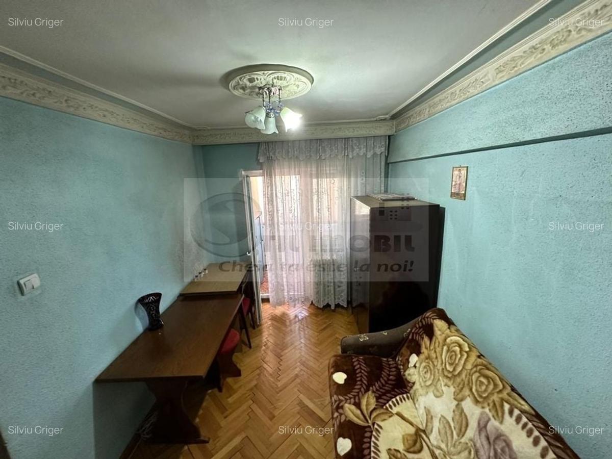 Ap 3 cam, 2 băi, 2 balcoane - B-dul Pacurari , 72.6 mp 130.000 EUR  neg. - 3