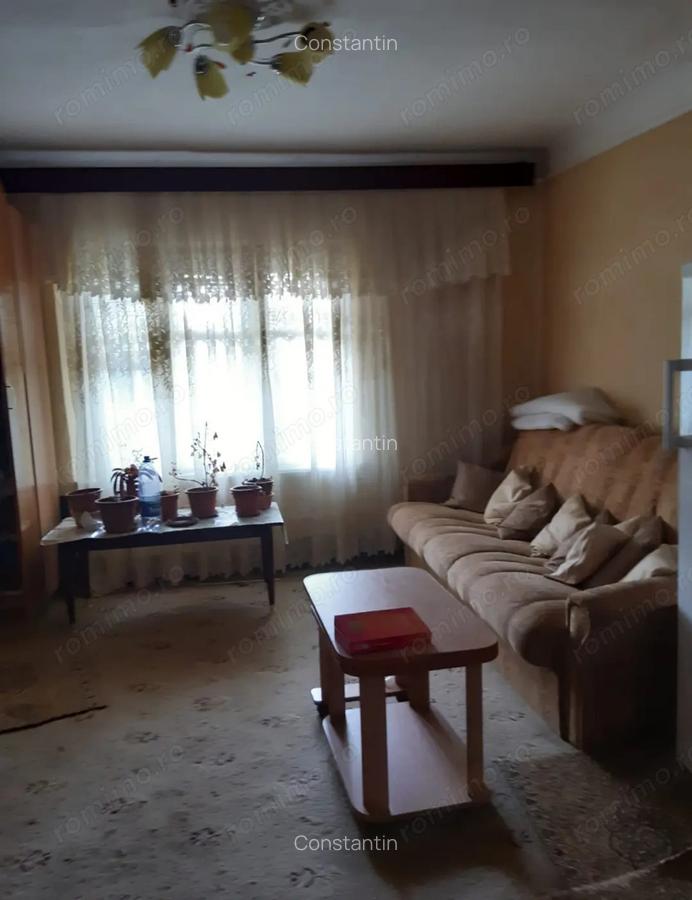 Casa de vanzare - 4 Casa de vanzare - 4