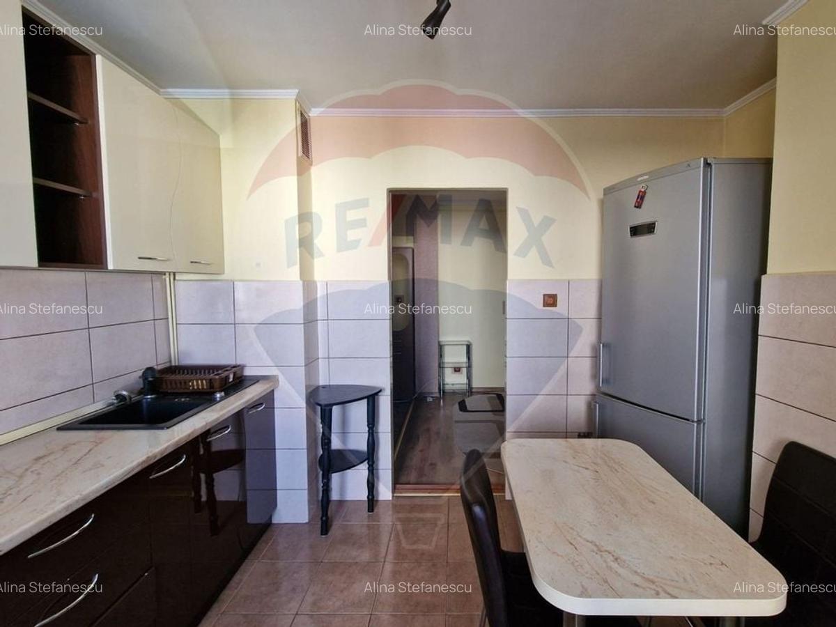 Apartament cu 4 camere de inchiriat - Central - 2