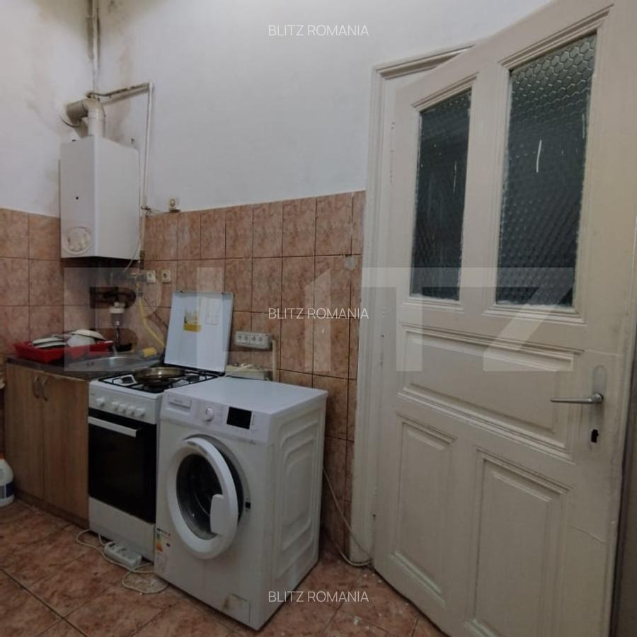 Cladire 3 camere, etaj intermediar, fatada platita, Piata Maria - 7