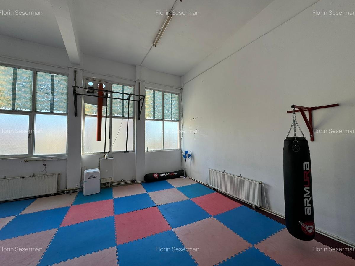 Mega spațiu comercial de vănzare/închiriere în Codlea - 27