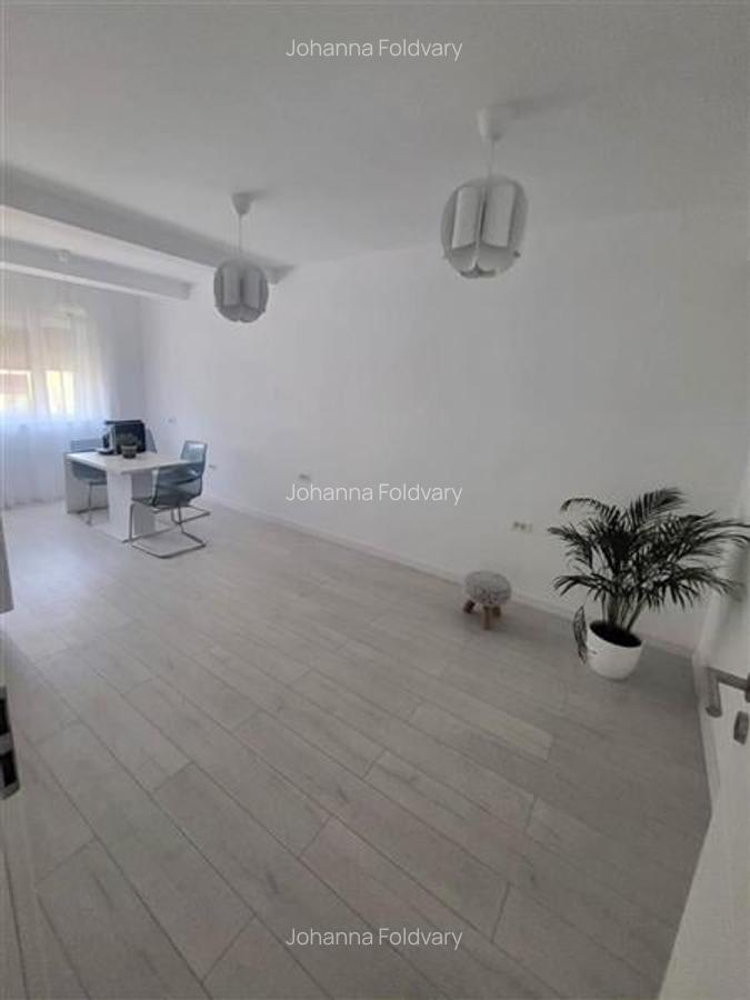 Casă cu 4 camere în Dumbrăvița - 18