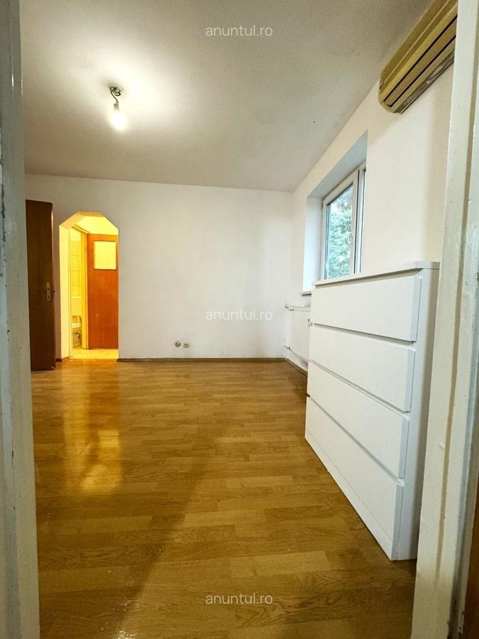 Drumul Taberei, Piata Moghioros - 1