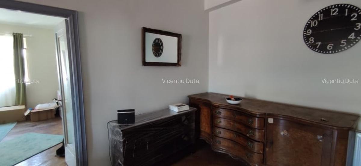 Vanzare apartament 4 camere Iorga - 3