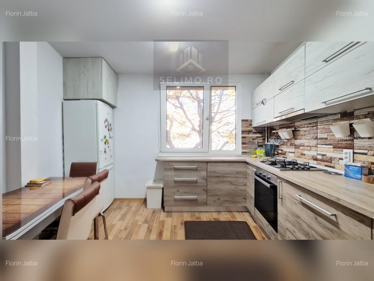 Apartament 2 camere - decomandat - renovat - mobilat & utilat - 9