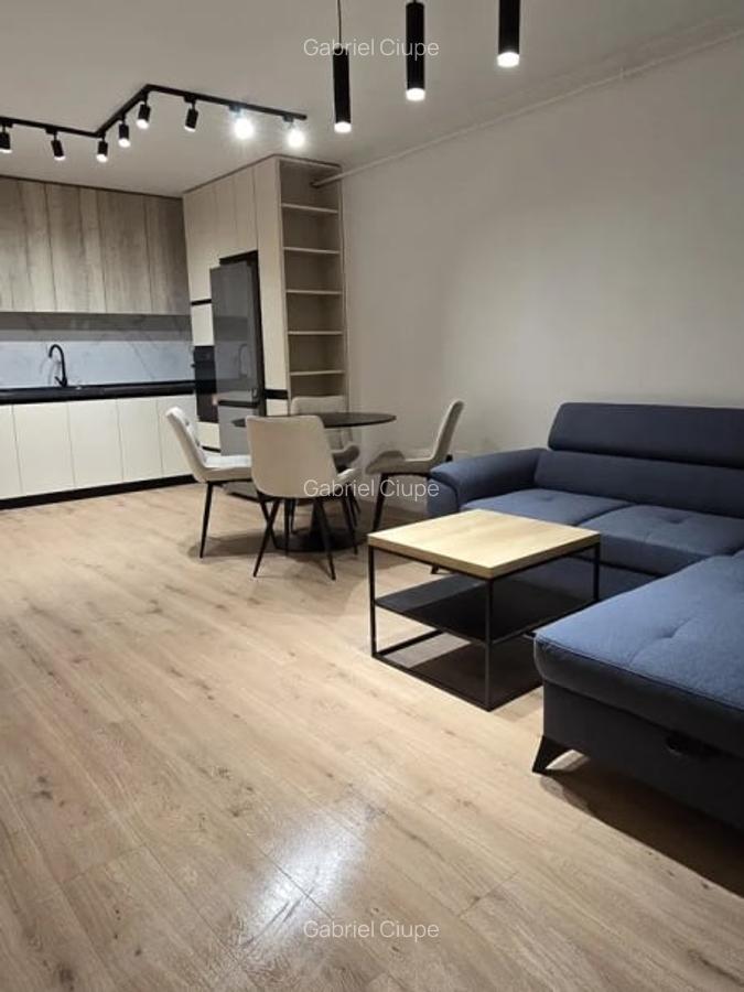 Apartament cu 2 camere, 45 mp, balcon, zona Eroilor - 1