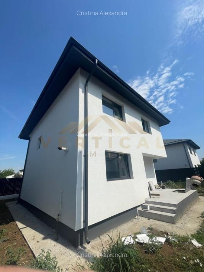 Casă cu 4 camere în Berceni - 3