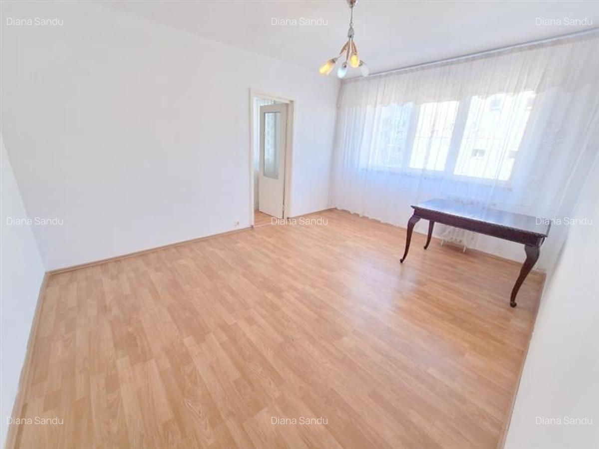 Apartament 3 camere, etaj 3, zona Alecu Russo - 1