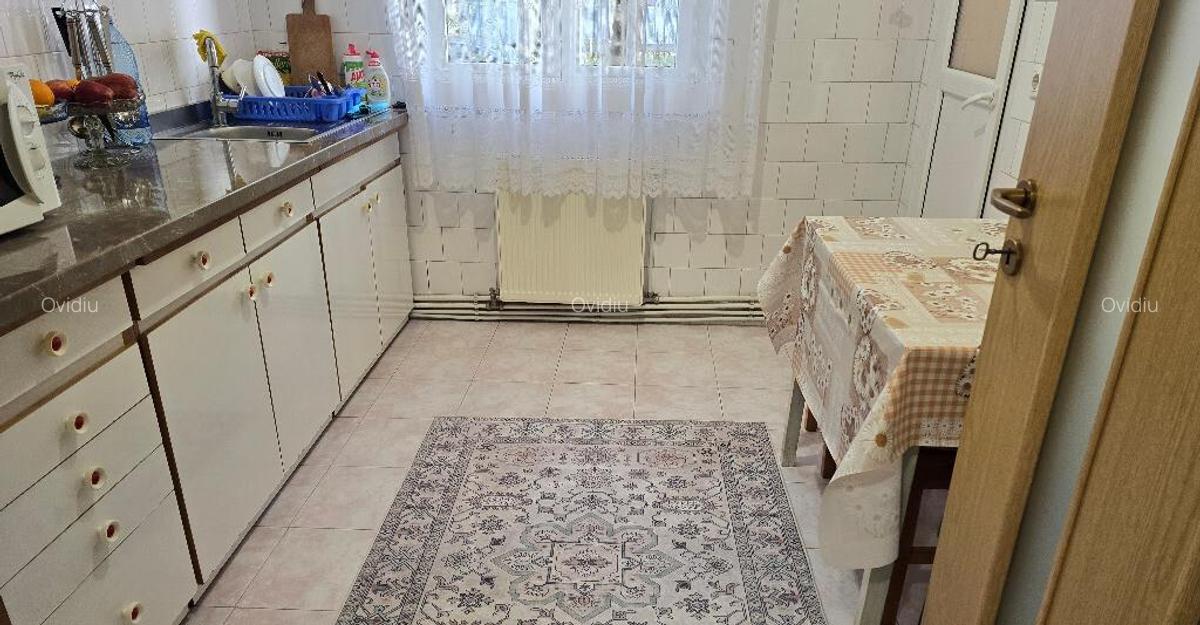 Vand apartament 3 camere decomandat in Deva, zona Enescu, parter inalt - 13 Vand apartament 3 camere decomandat in Deva, zona Enescu, parter inalt - 13