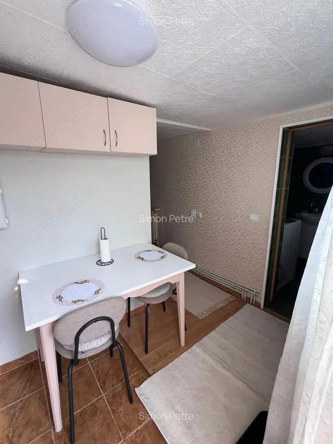 Inchiriez apartament cu o camera, 20-30mp, in zona centrala, la casa - 2