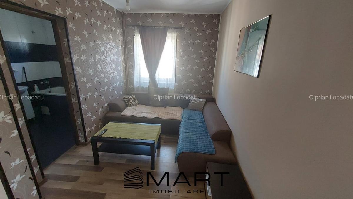 Apartament la mansarda 4 camere zona Vasile Aaron - 3