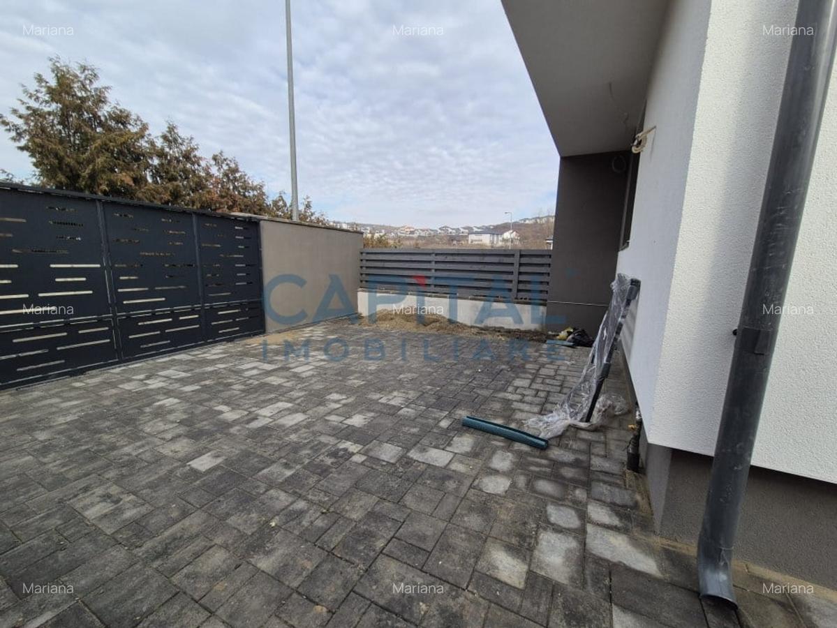 Case cuplate, panouri fotovoltaice, central Dezmir - 6