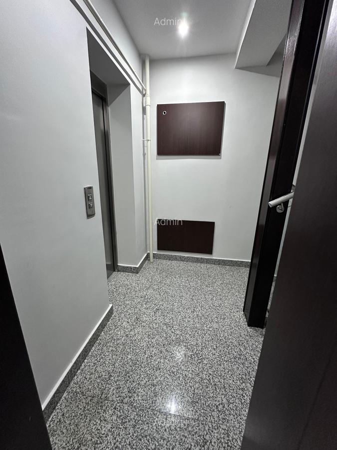 Prima inchiriere 4 camere! Bloc nou.Amenata lux.Pozitie deosebita.Garaj 2 locuri - 7