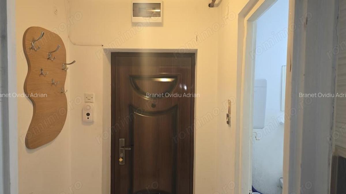 Inchiriez sau vand garsoniera in Deva, zona Dacia, etaj 2, situata pe mijloc, suprafata utila 22 mp, - 8