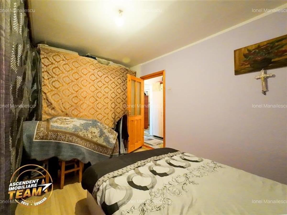 LIVE!Decomandat,pe 4camere,zonare linistita,compozitie frumoasa,facilitati, Leni - 19