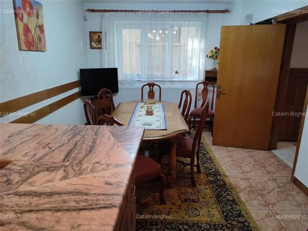 VILA 5 CAMERE, FARA CURTE, GARAJ, CENTRAL, ZONA LIVADA POSTEI - 16