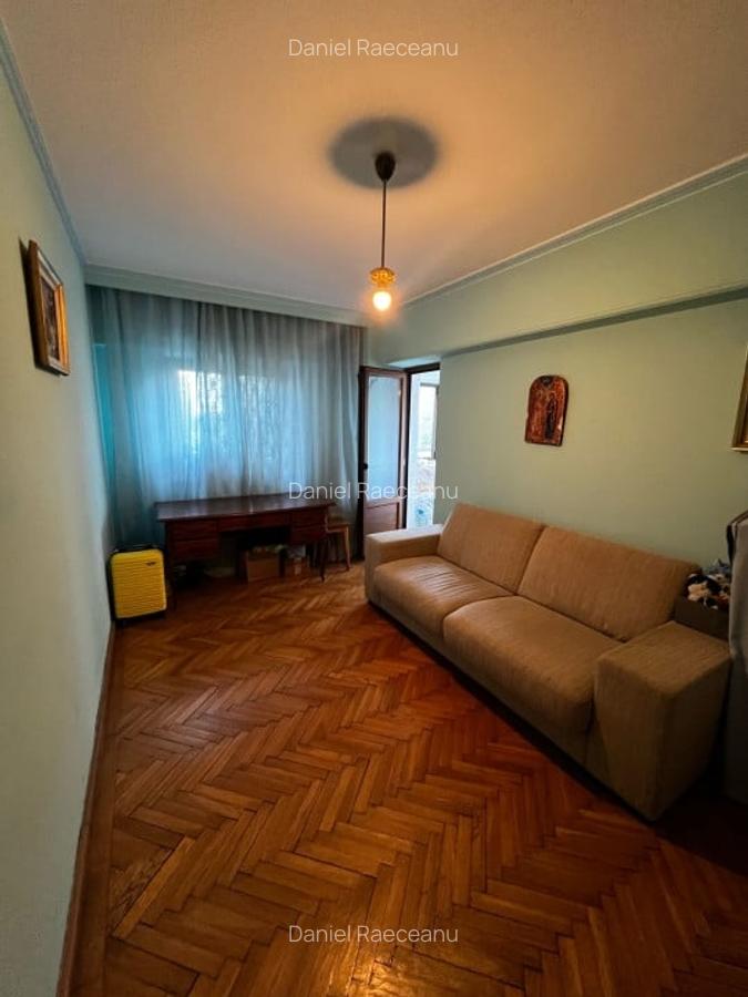 Apartament cu 5 camere decomandat în Casa de Cultură - 8