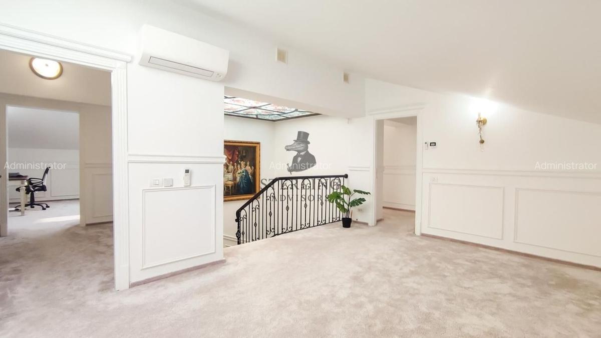 Vila restaurata in cel mai mic detaliu - zona centrala - 44