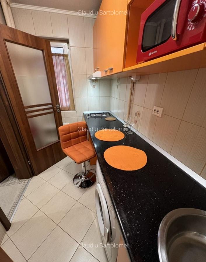 Garsoniera | Iacob Felix | Metrou | Renovata | 2 Lifturi - 4