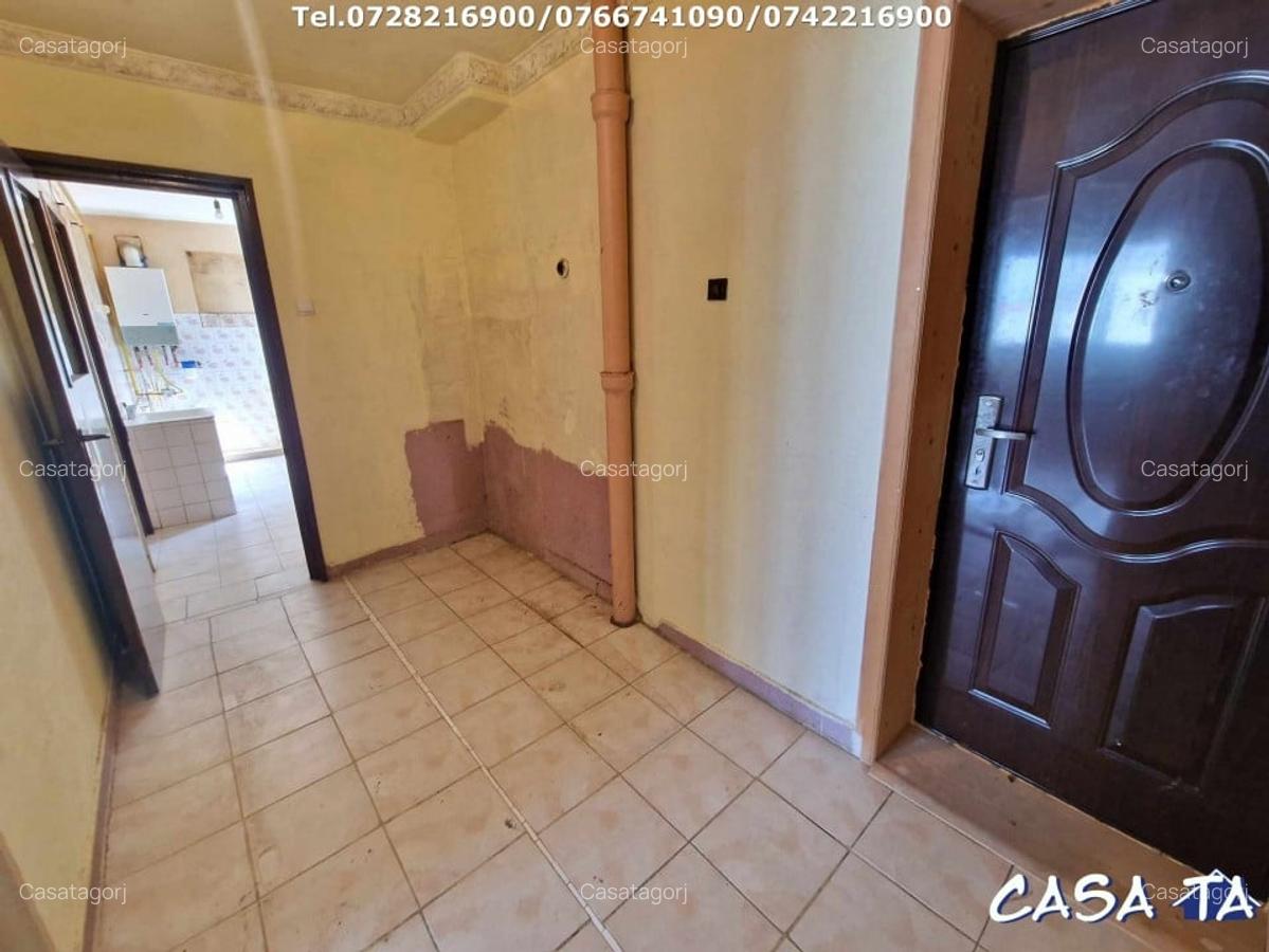 Apartament 2 camere, situat in Targu Jiu, Aleea Unirii - 9
