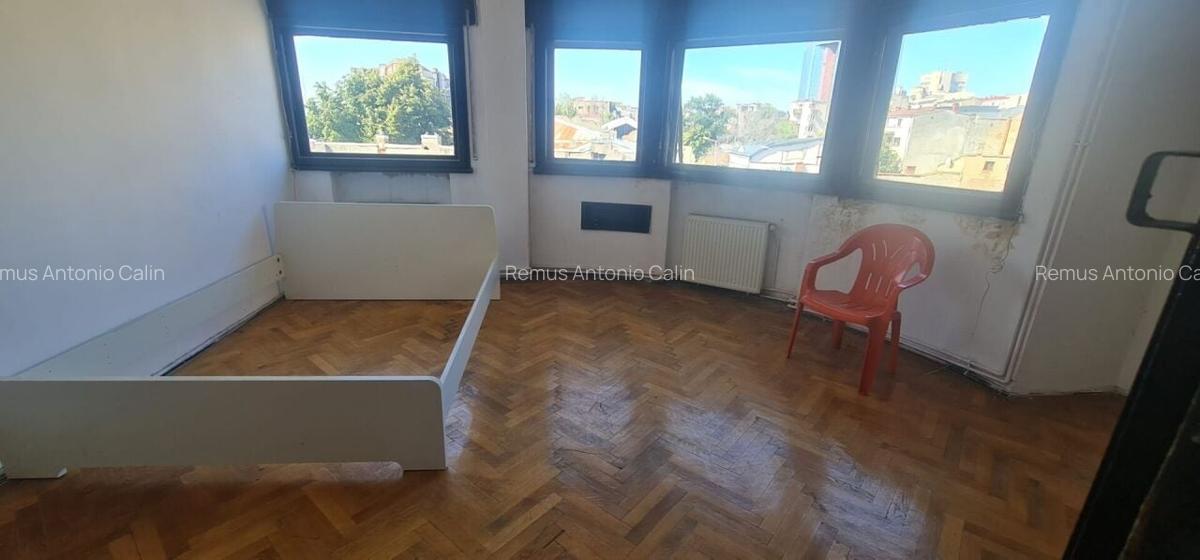 Cartierul Armenesc Ultracentral Apartament 4 camere - 9