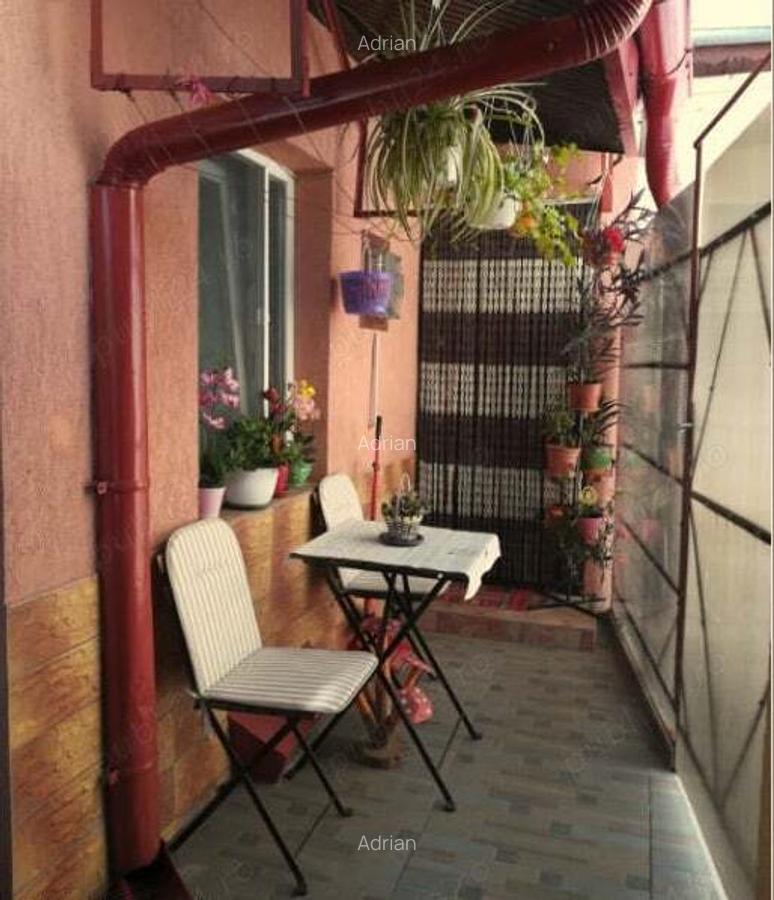 Casa de vanzare in Crangasi la pre? de Garsoniera - 1