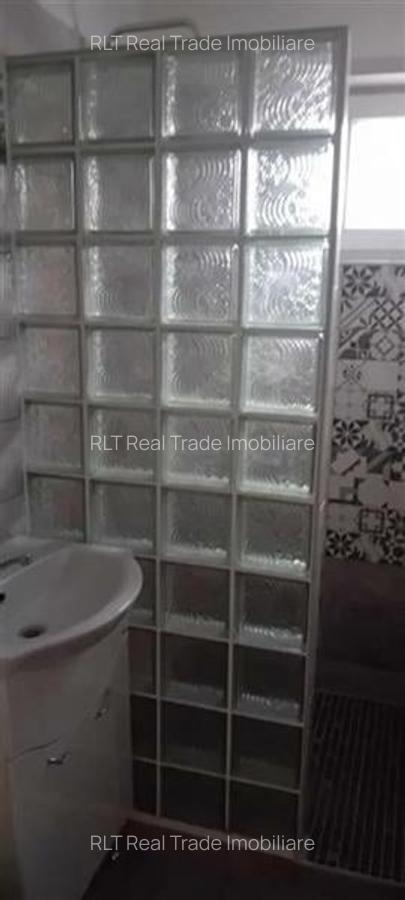 Apartament cu 2 camere semidecomandat în Tractorul - 10