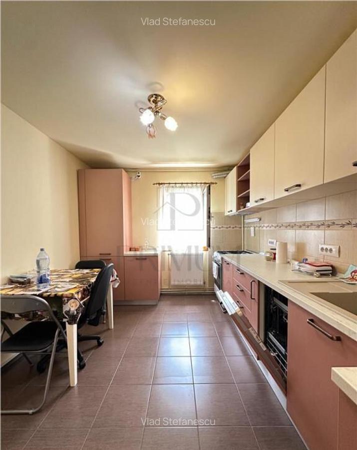SOARELUI - 4 Camere - ETAJ 1 - Decomandat - Centrala proprie - 3