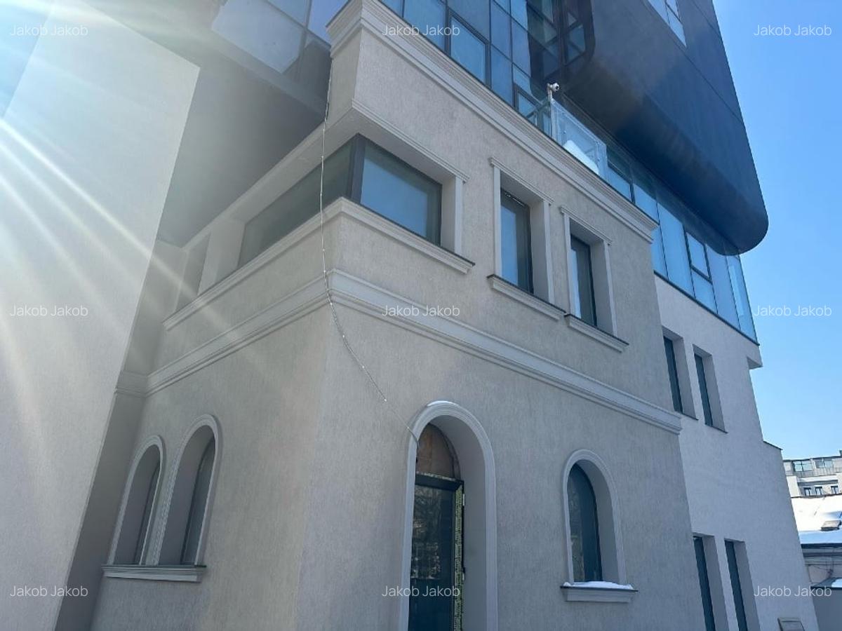 SPATIU COMERCIAL  DE LUX  -  Eminescu/Dacia - 5