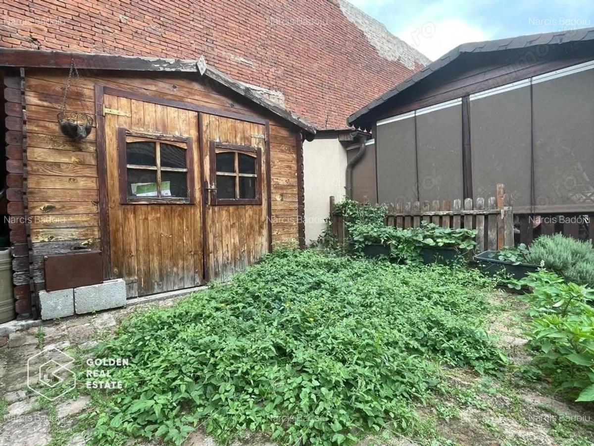 Casa 4 dormitoare, 80 mp si 192 mp curte ,COMISION 0 % - 8