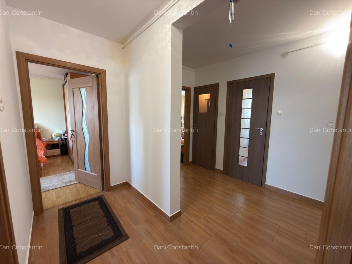 Apartament 4 camere, cetrala termica, boxa 12 mp in acte, str. Gura Ialomitei 5 - 6 Apartament 4 camere, cetrala termica, boxa 12 mp in acte, str. Gura Ialomitei 5 - 6