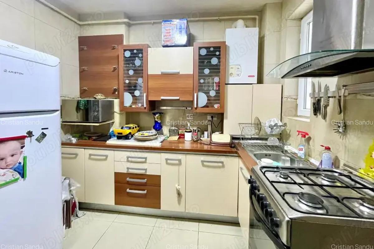 De vanzare apartament pe doua nivele in vila zona Mall Vitan - 10