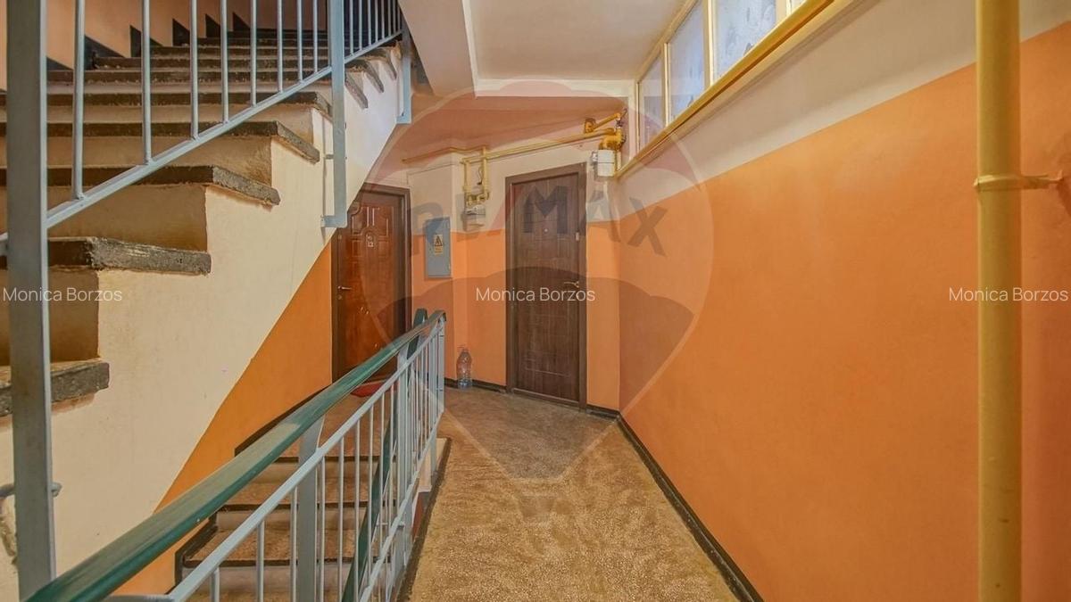 Apartament cu 2 camere de vanzare de renovat,  Bartolomeu - 10