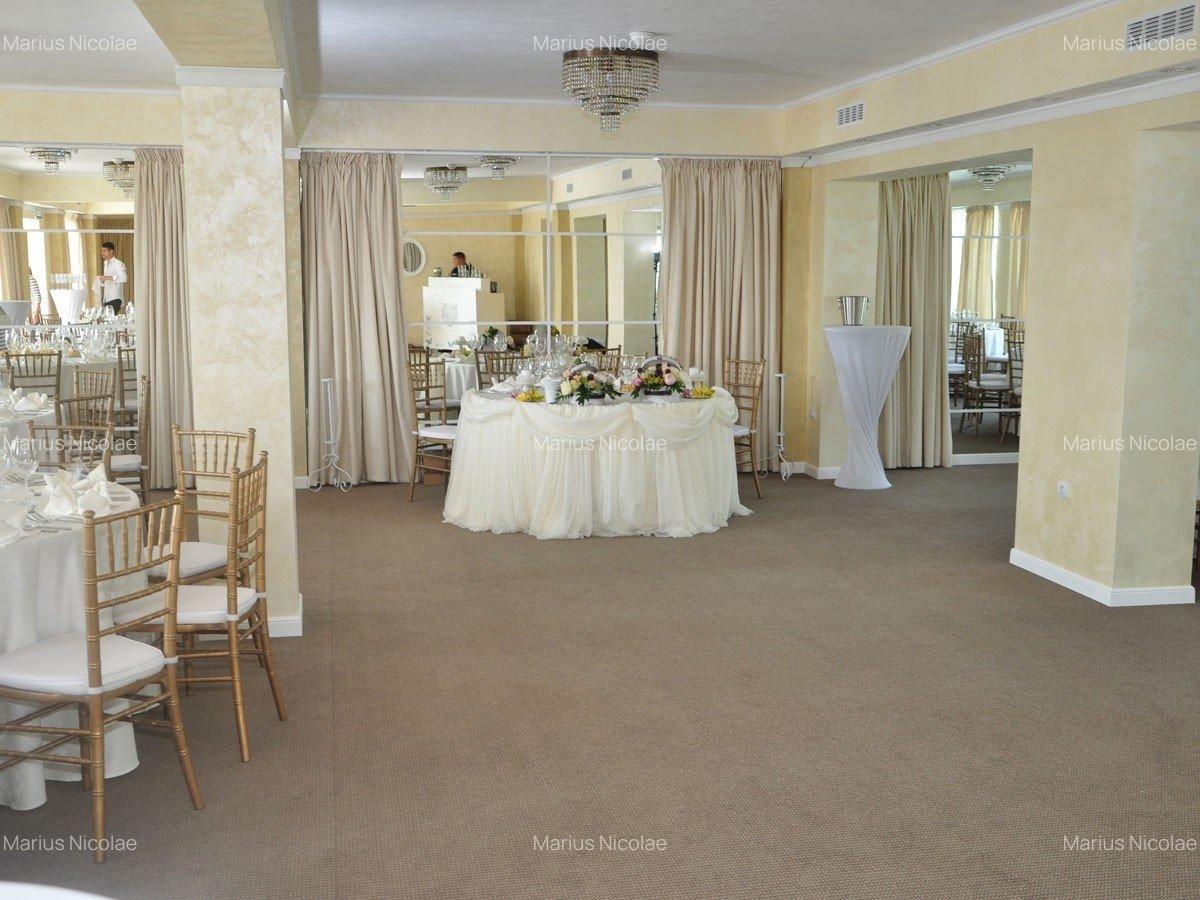 Afacere la cheie >Complex Saloane de evenimente\Cazare\Restaurant - 5 Afacere la cheie >Complex Saloane de evenimente\Cazare\Restaurant - 5