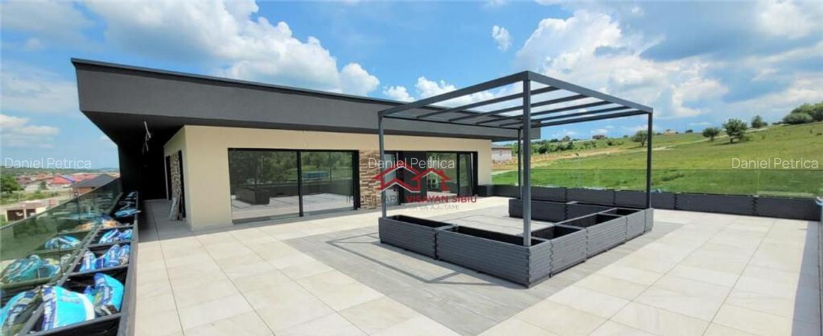 Imobil de lux,piscina,garaj,Cisnadie,la 10 km de SB,comision - 2