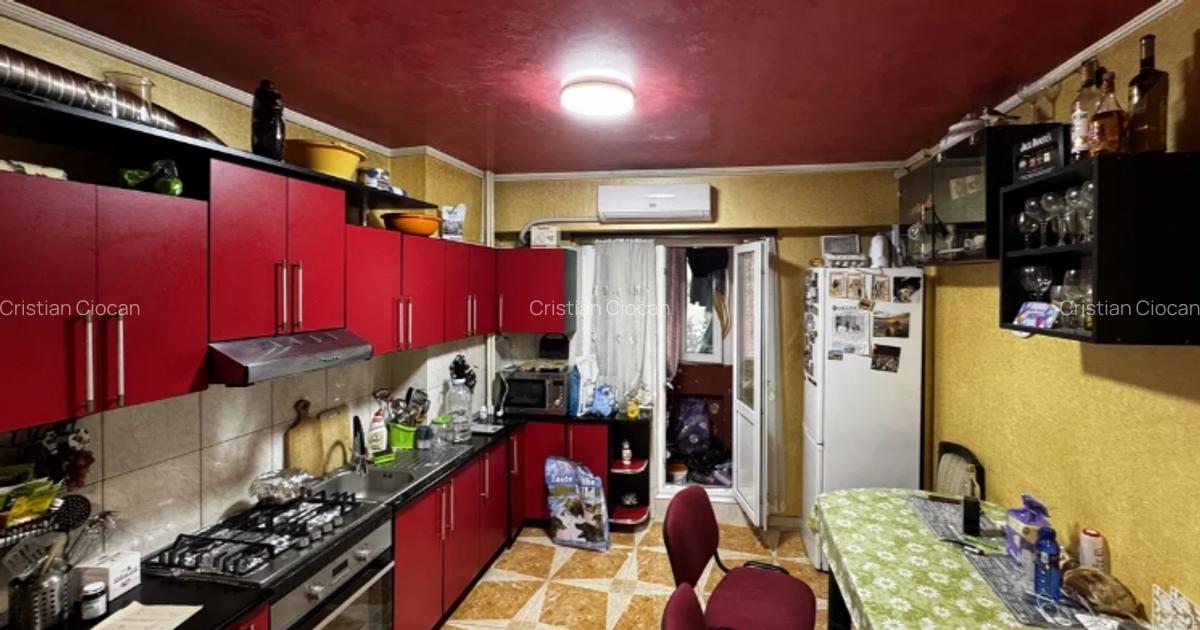 P-ta Muncii metrou, bl.1987 reabilitat,decomandat,4/8, balcon,  AC, mobilat. - 3