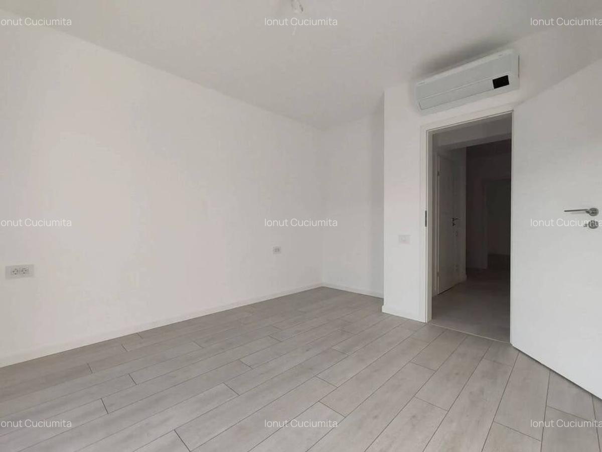 Apartament cu 3 camere decomandat în Titan - 14