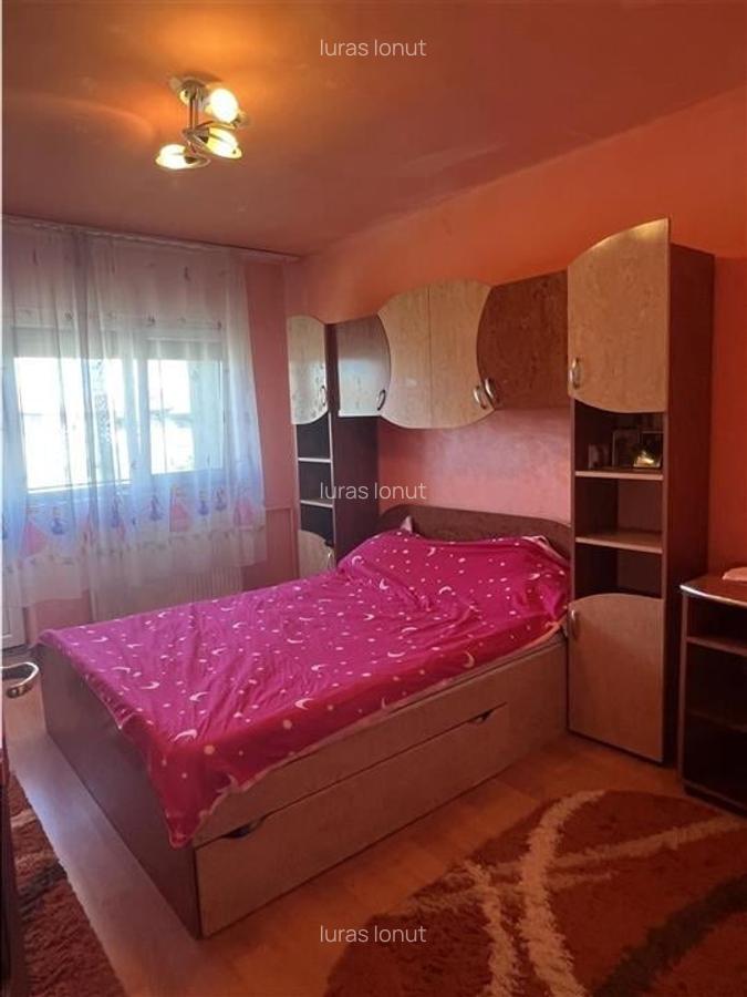 Apartament cu 3 camere decomandat în Rogerius - 6