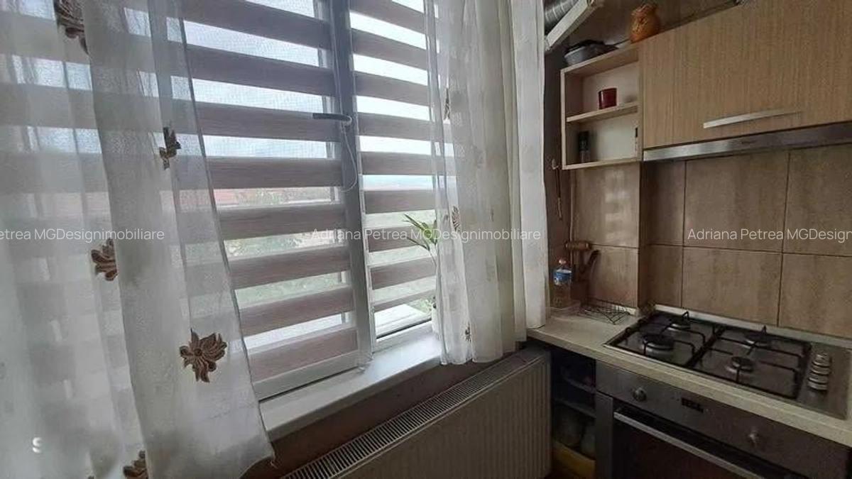 Apartament cu 3 camere decomandat în Aradului - 4