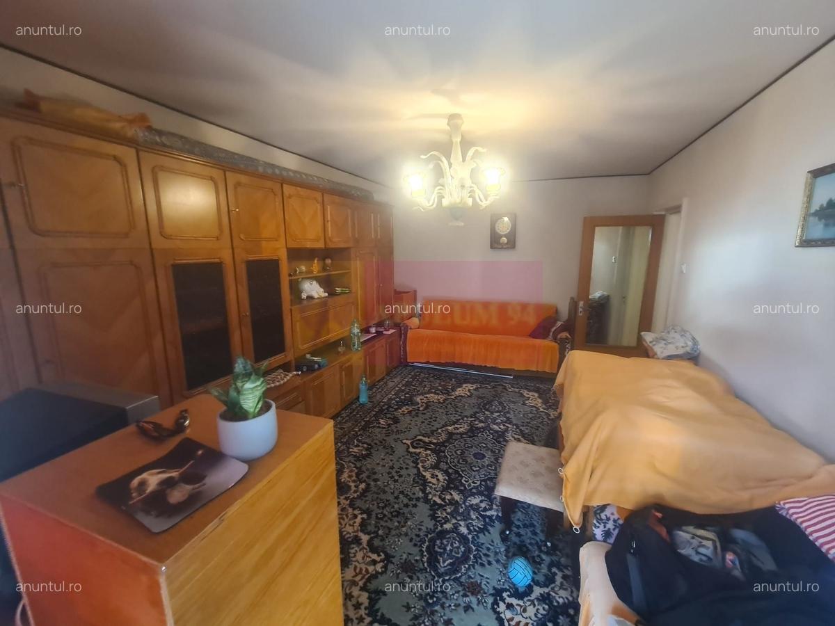 Apartament cu 3 camere de vanzare in Sinaia - 2
