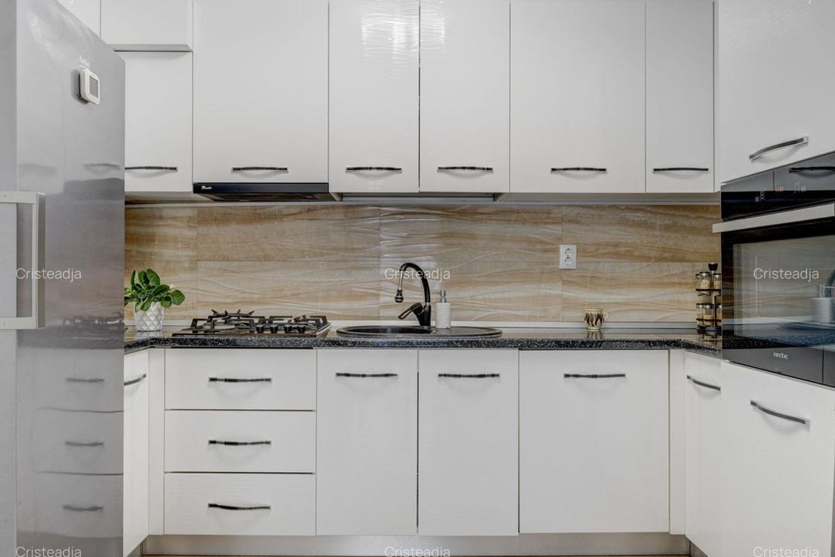 APARTAMENTUL SUPERB decomandat, et. 1/3 ! Bloc 2019 - 7