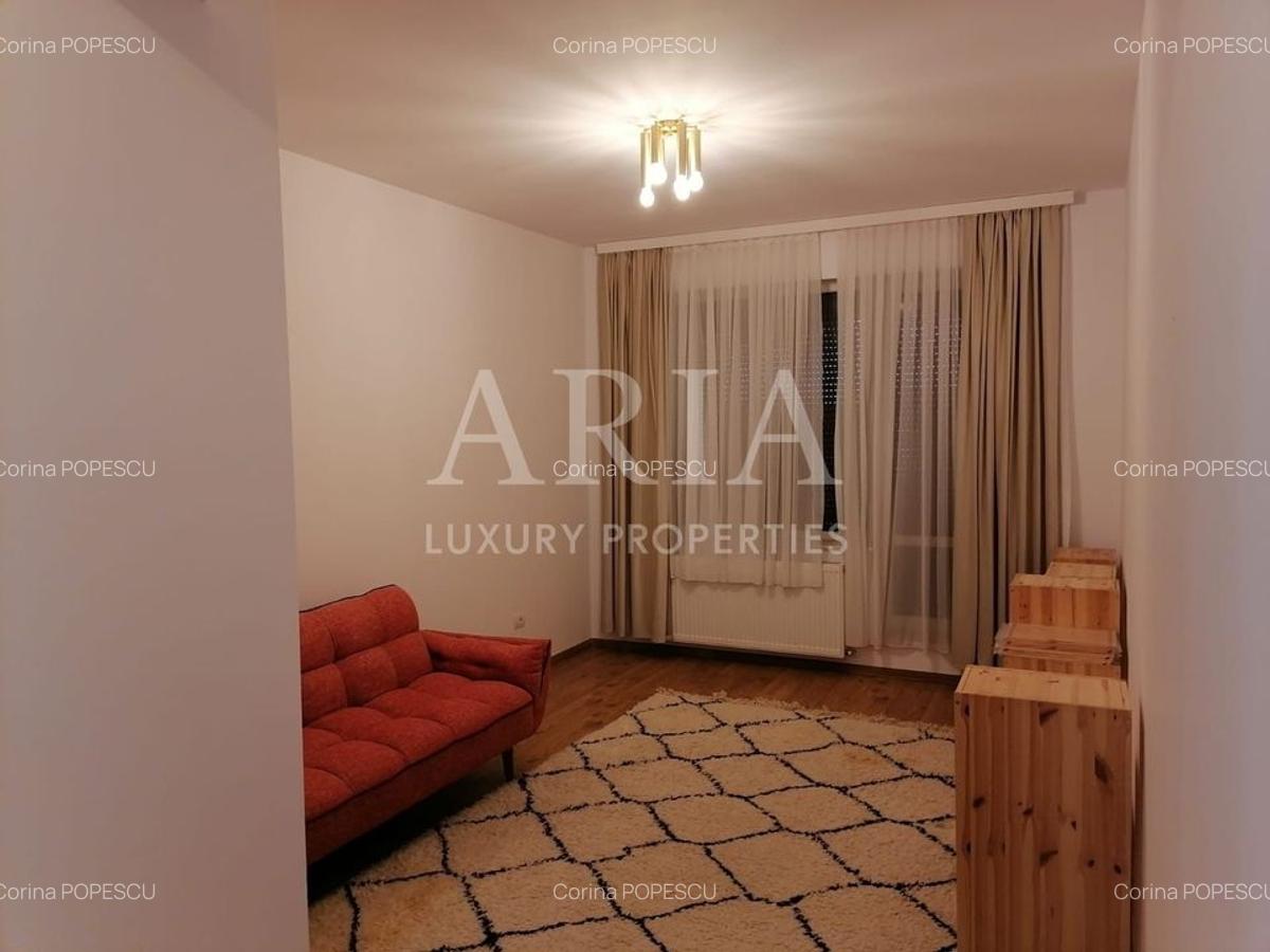 Apartament cu 5 camere decomandat, mobilat în Băneasa - 13