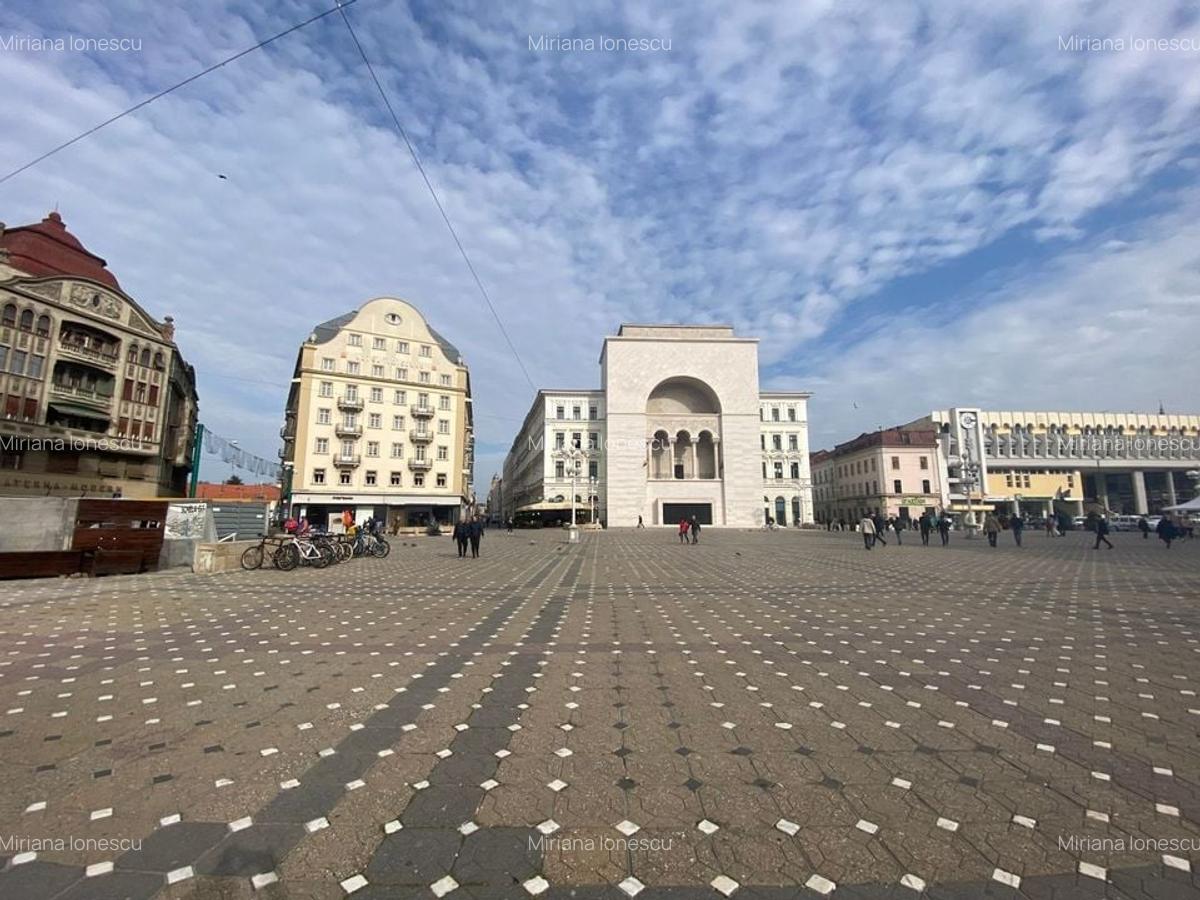 Apartament cu 4 camere semidecomandat în P-ța Victoriei - 3
