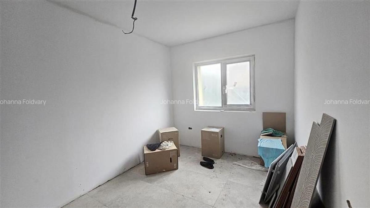Casă cu 4 camere în Dumbrăvița - 10