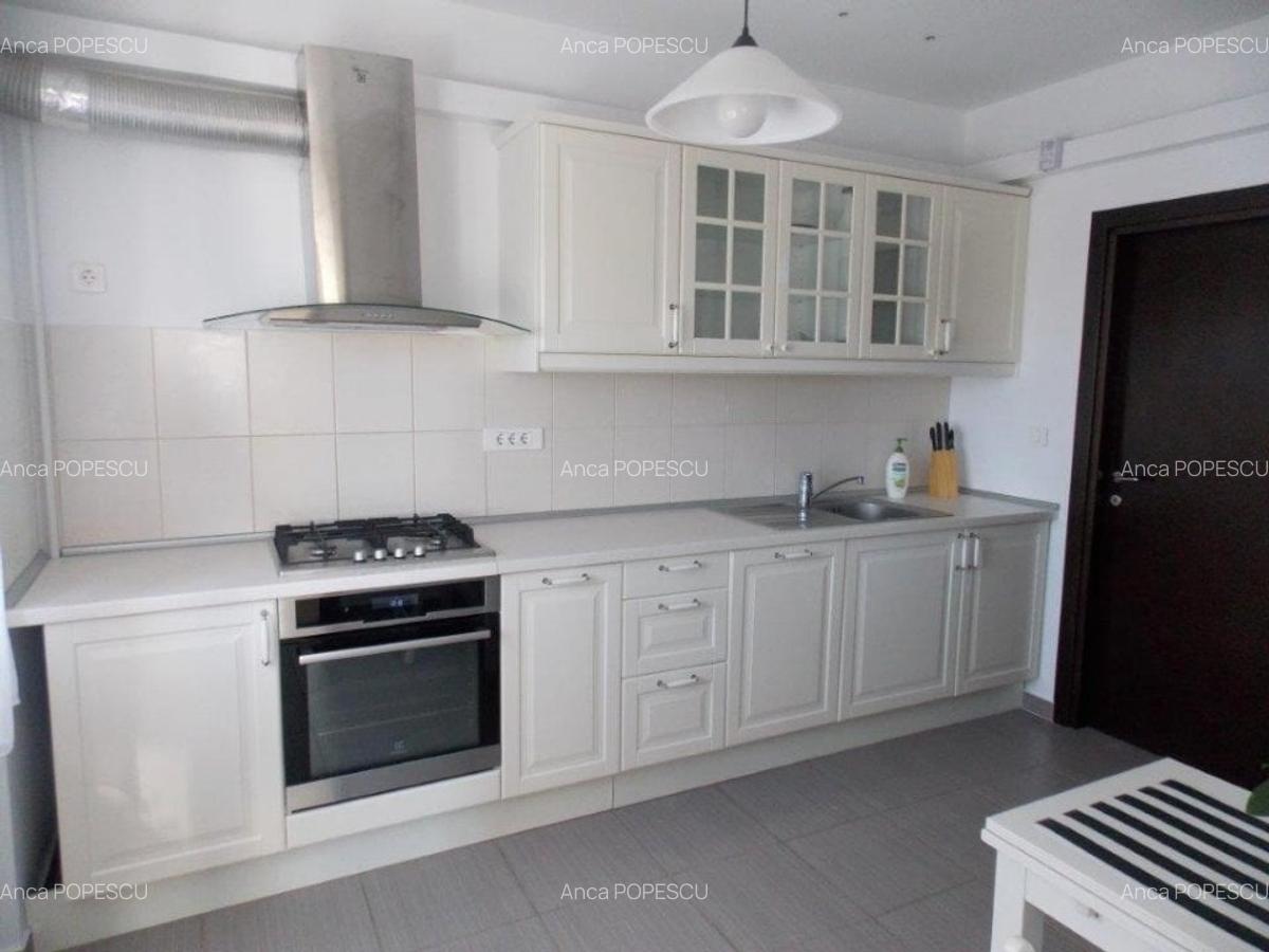 Apartament cu 3 camere semidecomandat, mobilat în Băneasa - 2