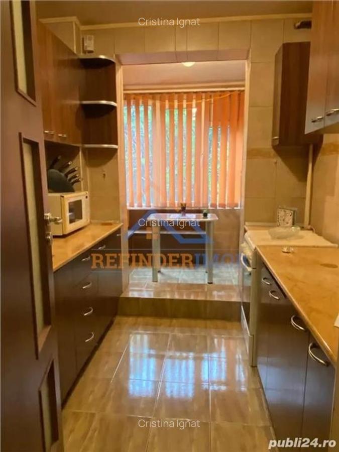 Apartament de 3 camere de vanzare, zona Titan - 3