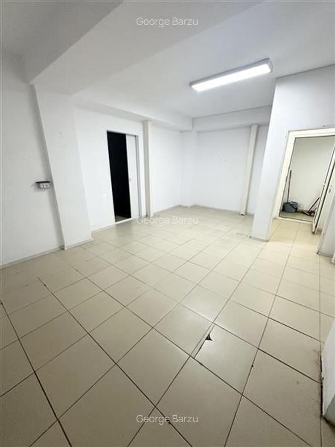 Spatiu comercial foarte spatios, ideal pentru clinici medicale, zona Brotacei - 4